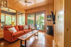 484 BIG ISLAND S | Huntsville Ontario | Slide Image Five