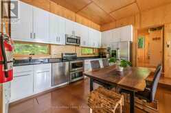 484 BIG ISLAND S | Huntsville Ontario | Slide Image Seven