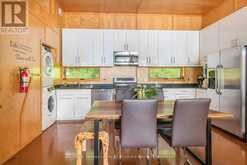 484 BIG ISLAND S | Huntsville Ontario | Slide Image Eight
