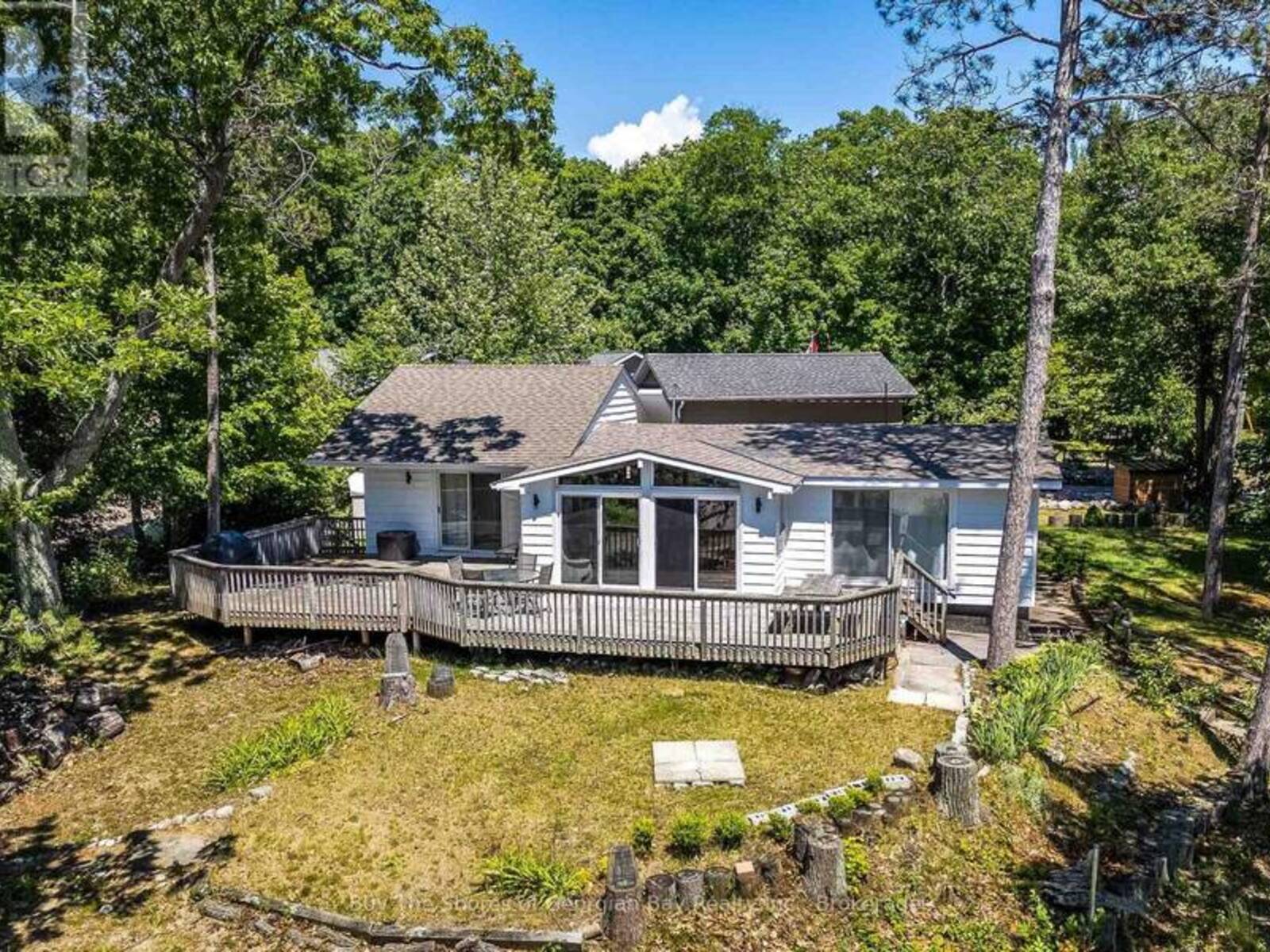 8 NASSAU COURT, Tiny, Ontario L9M 0H3