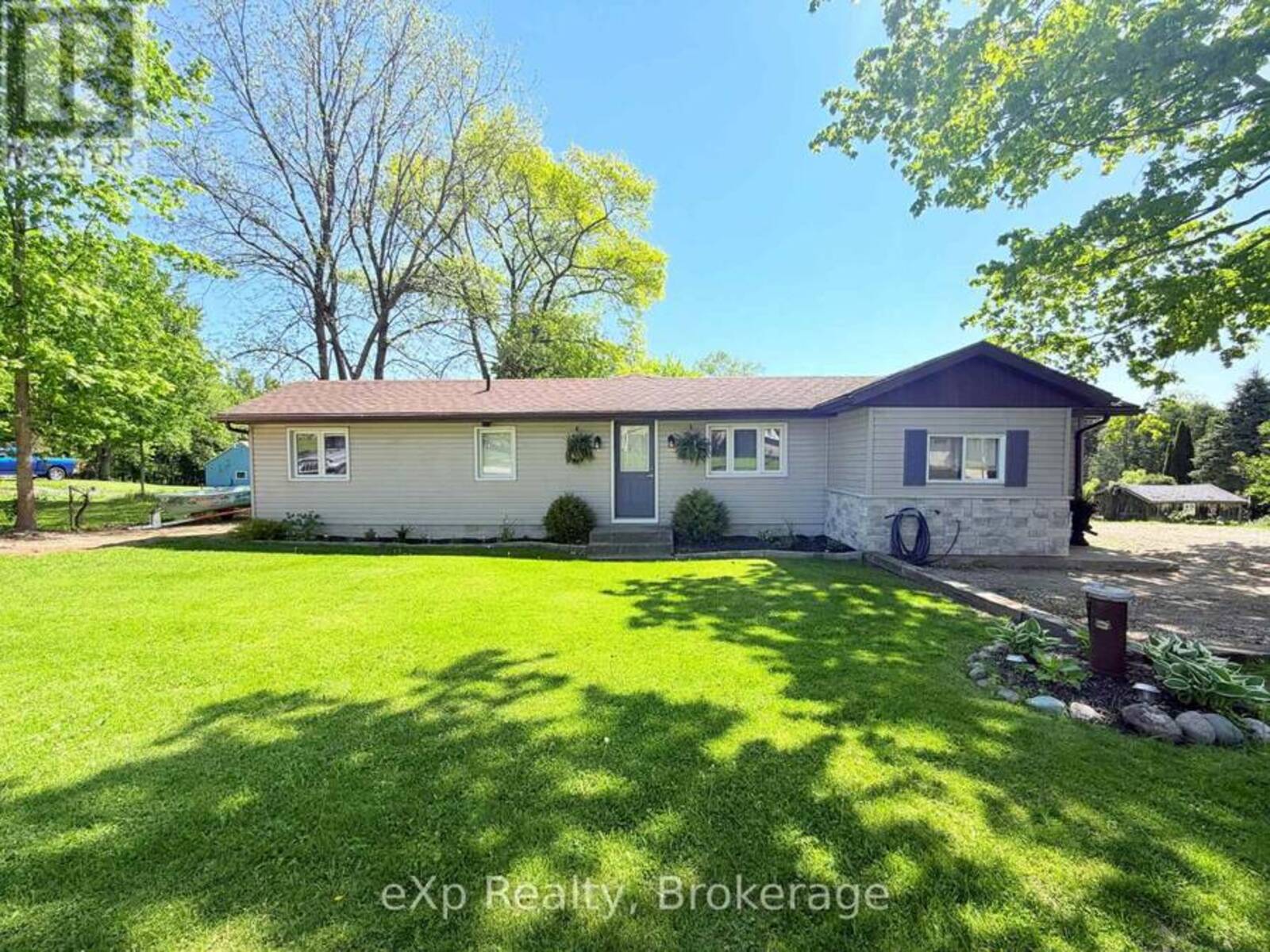 12 UNION STREET N, Walkerton, Ontario N0G 2V0