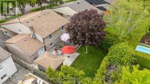 DRIVE - 43 STODDART DRIVE | Aurora Ontario | Slide Image Thirty-eight