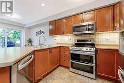 22 ATTO DRIVE | Guelph Ontario | Slide Image Twelve