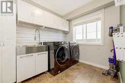 22 ATTO DRIVE | Guelph Ontario | Slide Image Seventeen