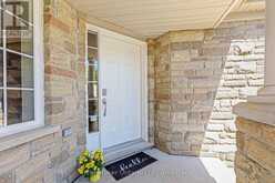 22 ATTO DRIVE | Guelph Ontario | Slide Image Five