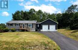 5 EASTON AVENUE | Tay Ontario | Slide Image One