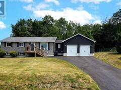 5 EASTON AVENUE Tay Ontario, L0K 1R0