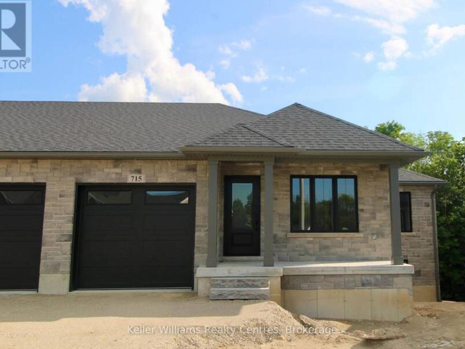 715 18TH STREET, Hanover, Ontario N4N 0C7