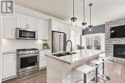 18 GREGORY AVENUE | Collingwood Ontario | Slide Image Nine