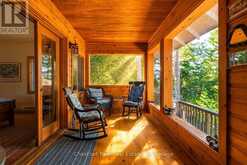 26 TAYLOR ISLAND 26LM | Gravenhurst Ontario | Slide Image Twelve