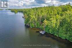 26 TAYLOR ISLAND 26LM | Gravenhurst Ontario | Slide Image Four