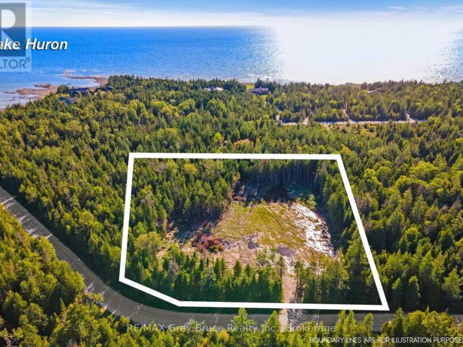 30 HURON PARK ROAD, Lion's Head, Ontario N0H 1W0