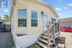 20 ELM STREET | Puslinch Ontario | Slide Image Four