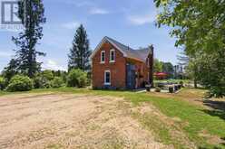 230 PICKEREL & JACK LAKE ROAD | Magnetawan Ontario | Slide Image Twenty-two