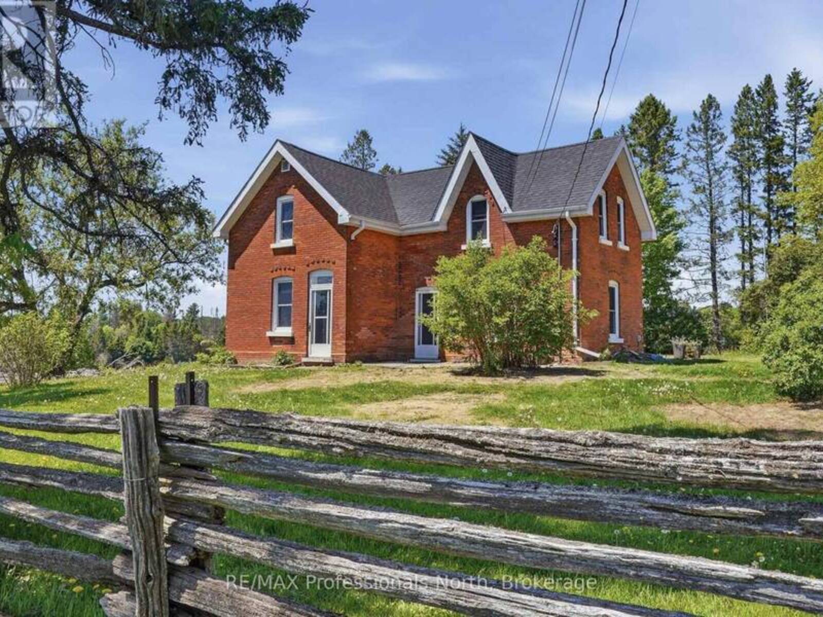 230 PICKEREL & JACK LAKE ROAD, Magnetawan, Ontario P0A 1C0