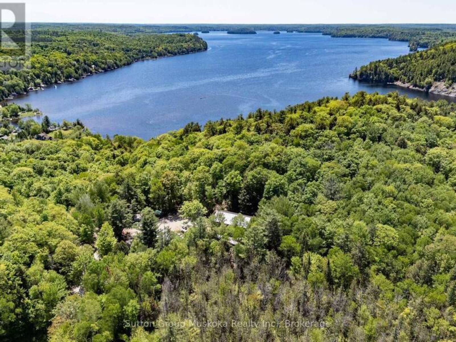 1467 NORTH MARY LAKE ROAD, Huntsville, Ontario P1H 2J3