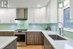 225 BLANCHARD STREET W | Gravenhurst Ontario | Slide Image Eight