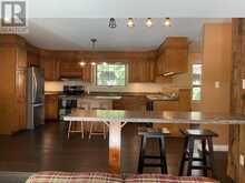 815 MUSKOKA ROAD N | Gravenhurst Ontario | Slide Image Thirteen