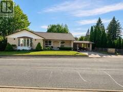 815 MUSKOKA ROAD N Gravenhurst Ontario, P1P 1C2