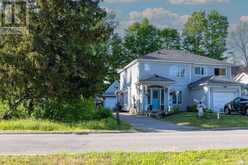 340 JAMES STREET W | Gravenhurst Ontario | Slide Image One