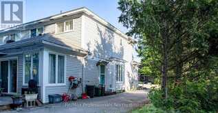 340 JAMES STREET W | Gravenhurst Ontario | Slide Image Three