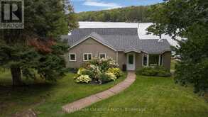 1433 SOUTH HORN LK ROAD | Magnetawan Ontario | Slide Image Five