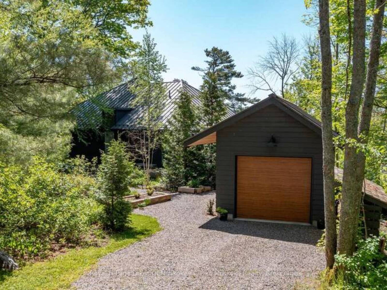 7 RICE STREET, Rosseau, Ontario P0C 1J0
