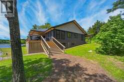 32 A11 ISLAND | Pointe au Baril Ontario | Slide Image Ten
