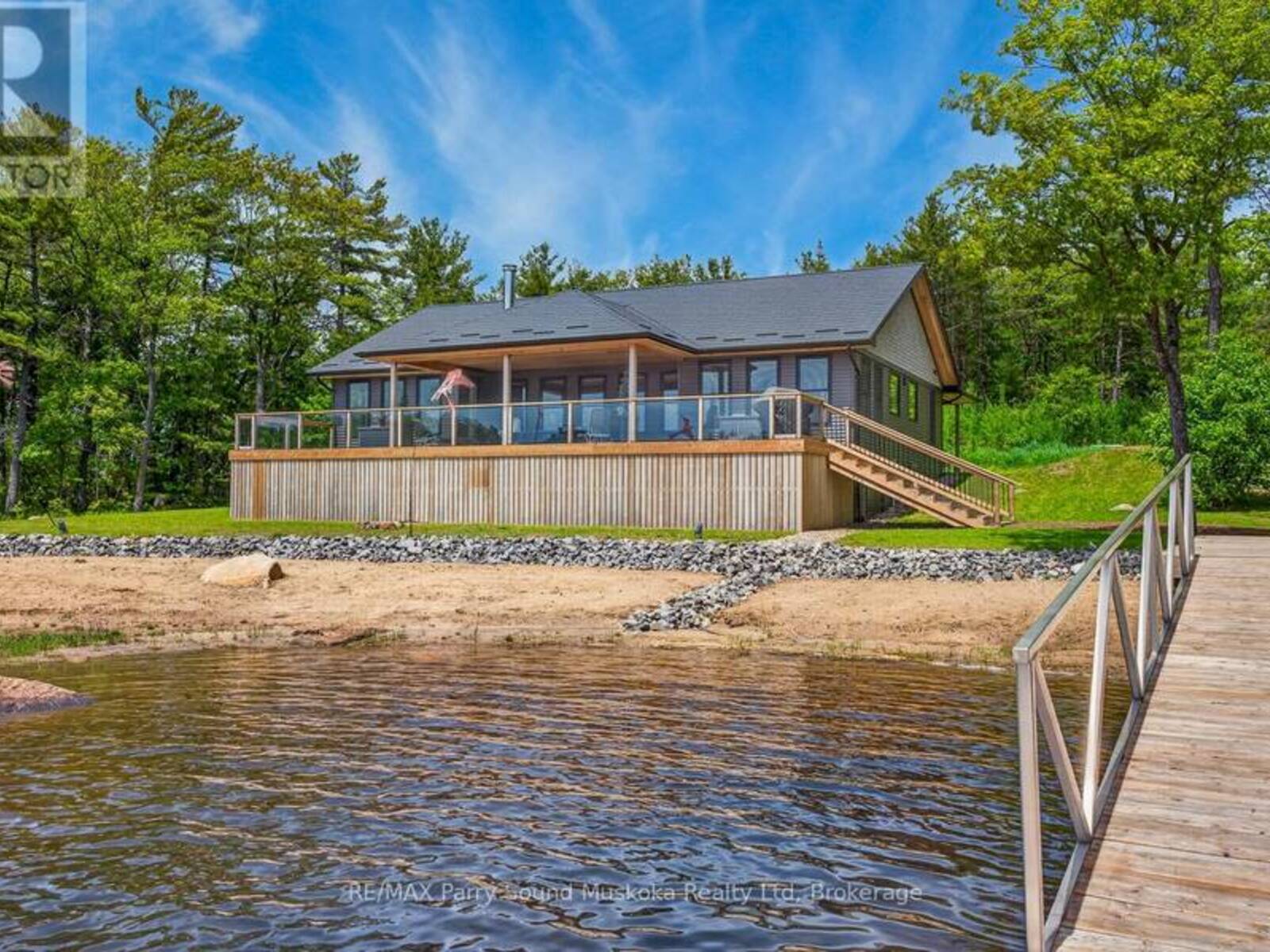 32 A11 ISLAND, Pointe au Baril, Ontario P0G 1K0