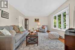 41 HAWTHORN LANE | Huntsville Ontario | Slide Image Eight