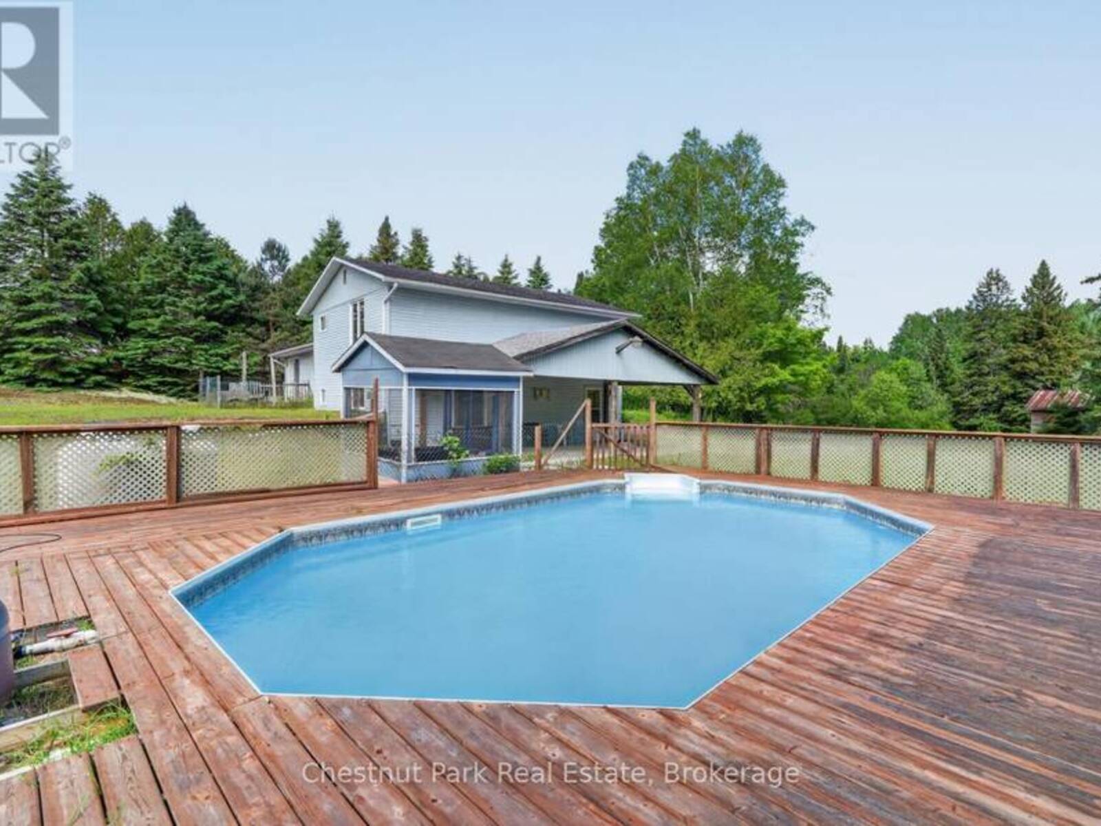 41 HAWTHORN LANE, Huntsville, Ontario P1H 2N5