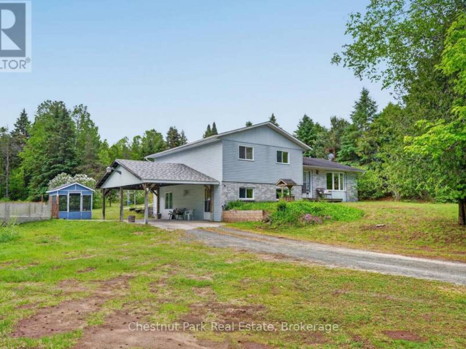 41 HAWTHORN LANE, Huntsville, Ontario P1H 2N5