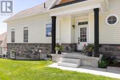 2 LEEDS COURT | Bracebridge Ontario | Slide Image Ten