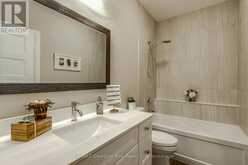 50 WINDERMERE CIRCLE | Midland Ontario | Slide Image Eight