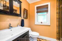 72 CAMPBELL STREET | Collingwood Ontario | Slide Image Thirty-two
