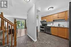 35 ROEHAMPTON CRESCENT | Guelph Ontario | Slide Image Nine