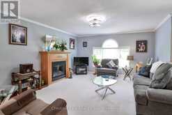 996 NORTH MARY LAKE ROAD | Huntsville Ontario | Slide Image Seven