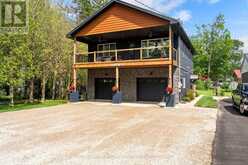 30 BLUEWATER DRIVE | Goderich Ontario | Slide Image Three