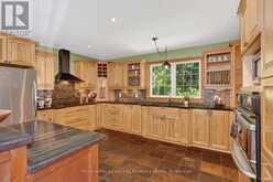 206 MACBETH ISLAND | Bracebridge Ontario | Slide Image Ten