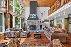 206 MACBETH ISLAND | Bracebridge Ontario | Slide Image Six