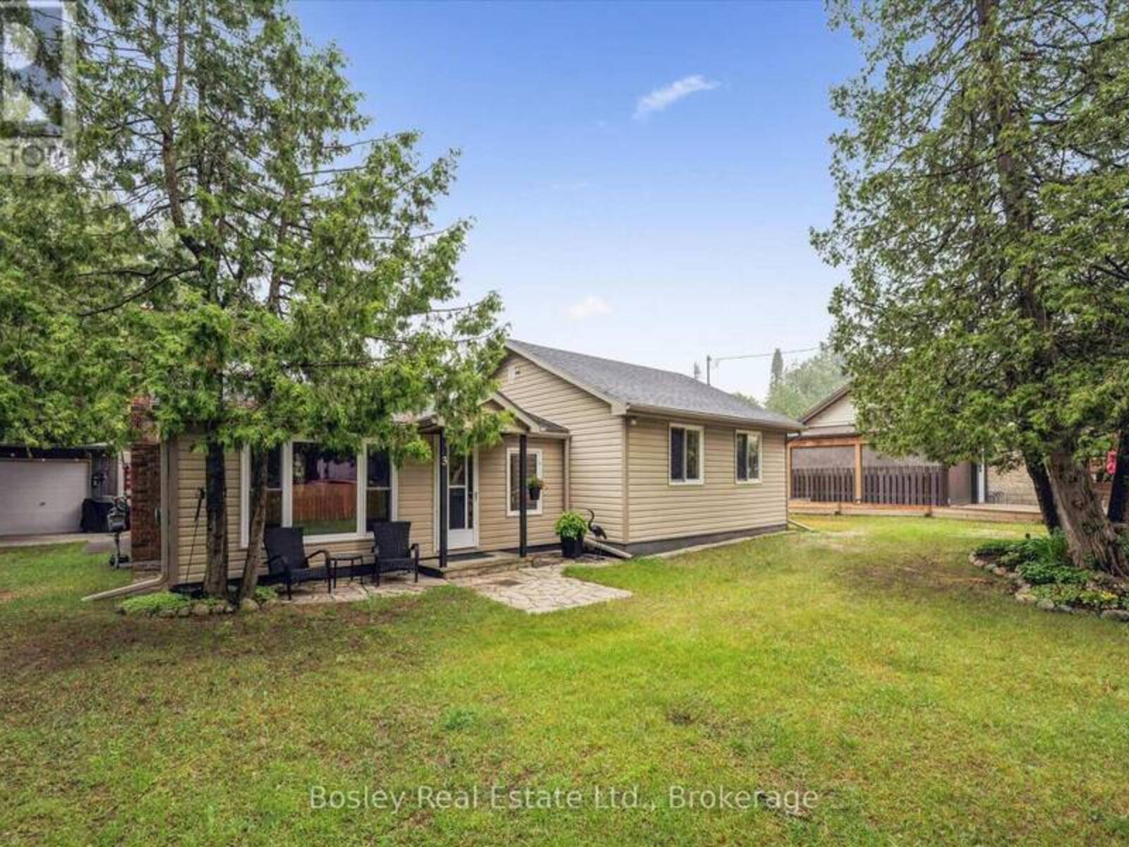 3 HAMILTON PLACE, Sauble Beach, Ontario N0H 2G0