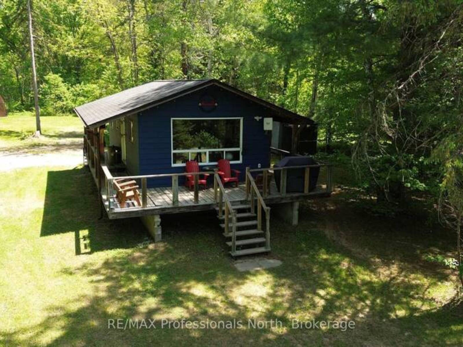 38 ROBERT ROAD W, Huntsville, Ontario P1H 2J4