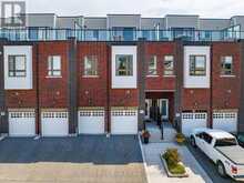 31 EMERSON MEWS | Collingwood Ontario | Slide Image Nine