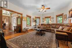 22 KNOWLES CRESCENT E | Rosseau Ontario | Slide Image Eight