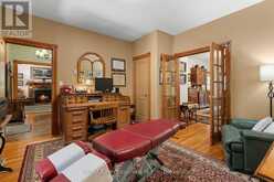 22 KNOWLES CRESCENT E | Rosseau Ontario | Slide Image Thirty-one