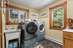 22 KNOWLES CRESCENT E | Rosseau Ontario | Slide Image Thirty-three