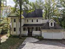 22 KNOWLES CRESCENT E | Rosseau Ontario | Slide Image Forty-four