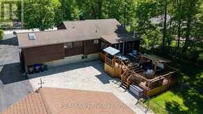 10 BIRCHWOOD TRAIL | Wasaga Beach Ontario | Slide Image Three