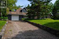 471 ECKFORD AVENUE | Southampton Ontario | Slide Image Ten