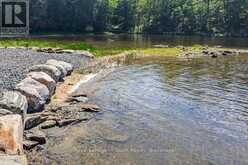 700 ISLAND 980 / DEER ISLAND | Honey Harbour Ontario | Slide Image Seven